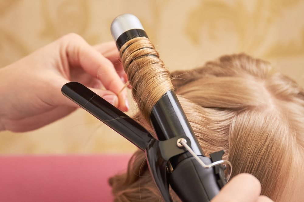 GIVE YOUR HAIR A MUCH-NEEDED BREAK FROM HEAT STYLING TOOLS
